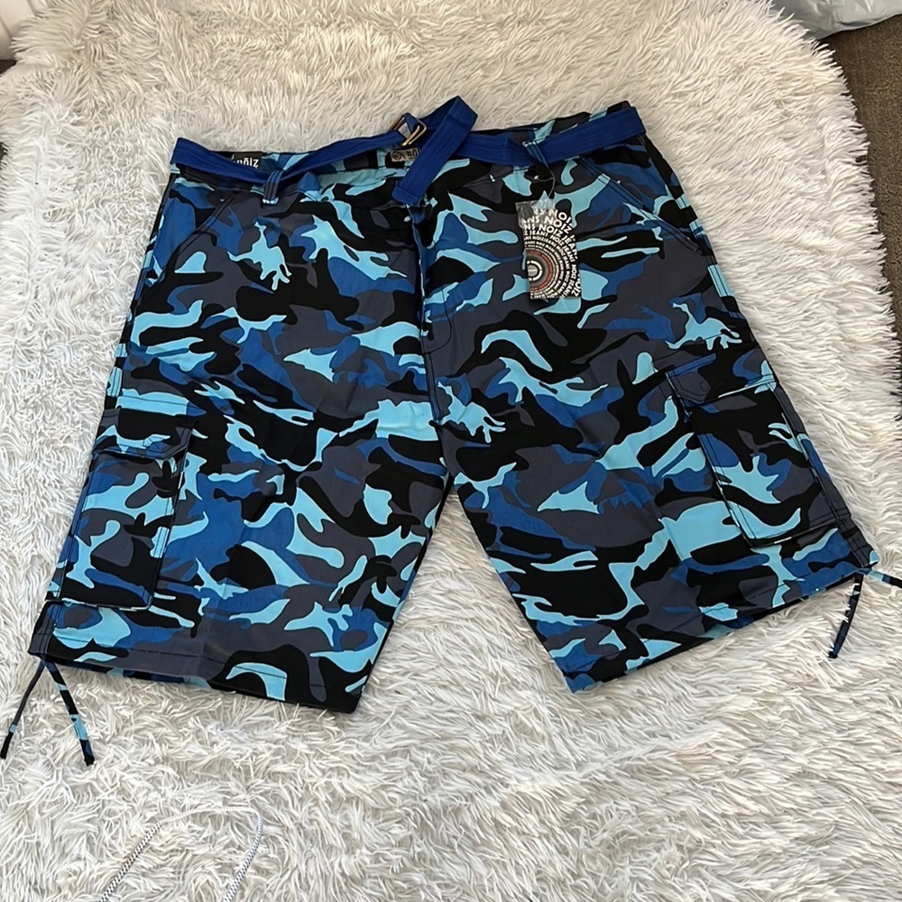 Noiz Men’s Blue Camo belted cargo shorts plus size W54
